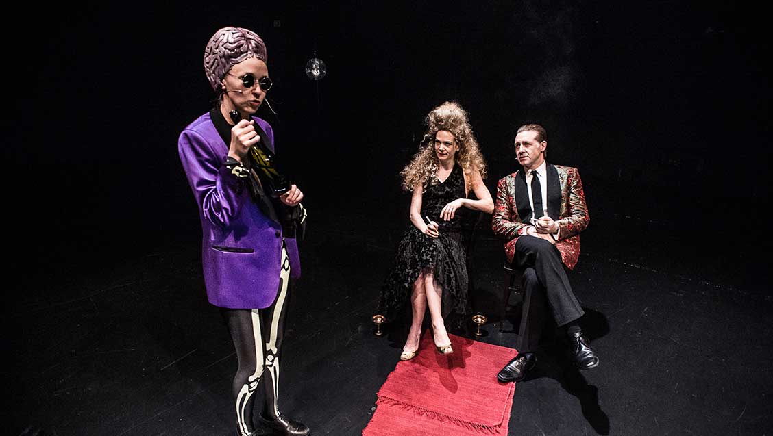 Marie-Blokhus-Ane-Dahl-Torp-og-Mads-Ousdal-i-Hamlet - Fagsnakk