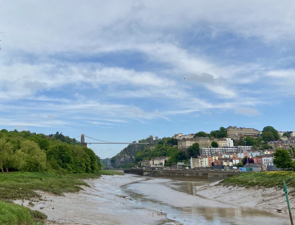 Utsikt mot Bristols landemerke nummer 1: Clifton Suspension Bridge